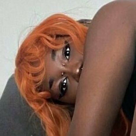 ぽっちゃりブルネットオンリーファンズ 美しい裸 ギャラリー