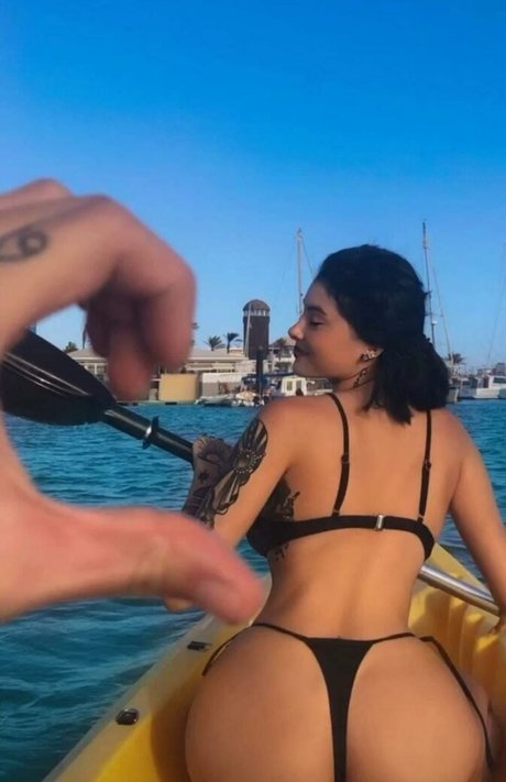 チェコのティーンズオンリーファンズ アート裸 画像