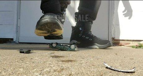 thug4sale ヌードのポルノスター 写真