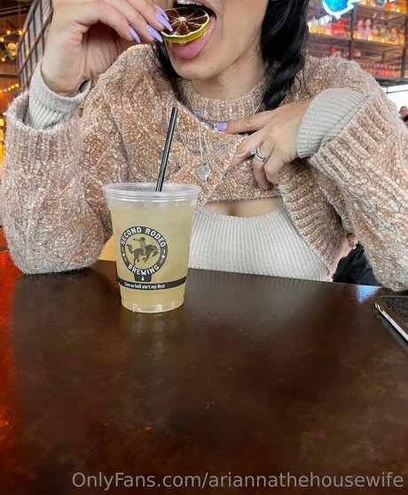 ariannathehousewife アダルトスター ギャラリー