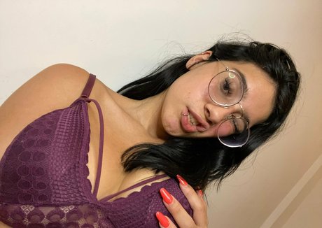 アジア軍オンリーファンズ エロ 画像