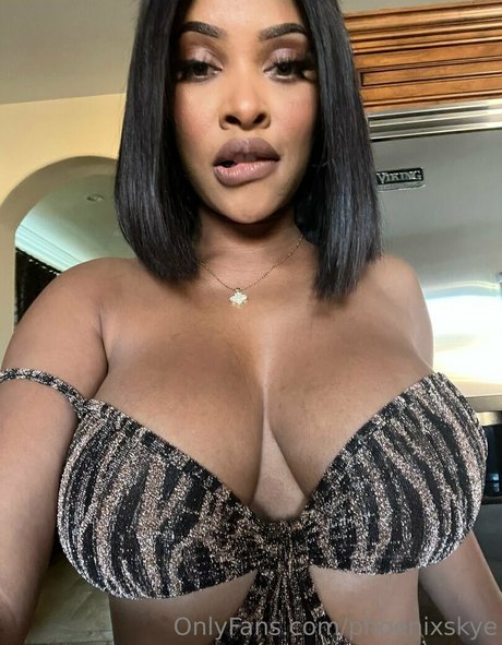 ミラーセルフィーオンリーファンズ エロ 画像