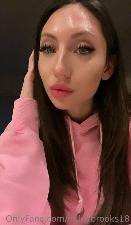 巨尻熟女オンリーファンズ アートヌード 画像