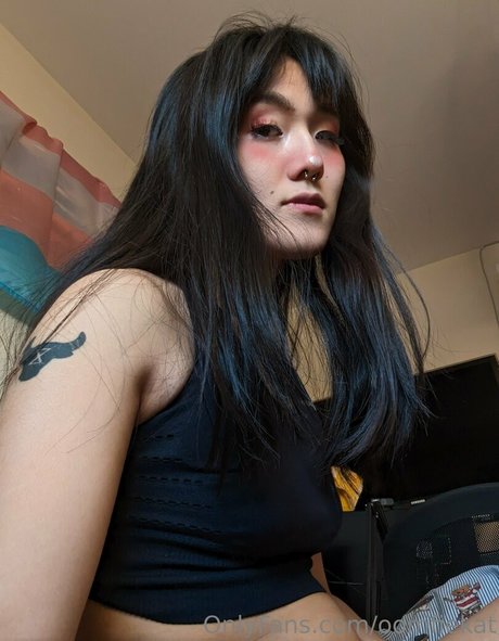 巨乳で痩せているオンリーファンズ セクシー 画像