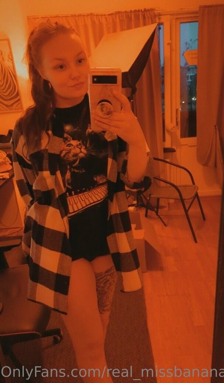 ティーンレズビアンオンリーファンズ ポルノ 画像