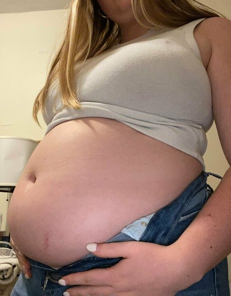 巨乳ストリップオンリーファンズ 美しいポルノ 写真