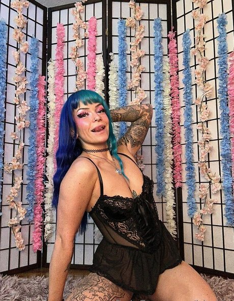 ひげオンリーファンズ 無料セクシー 写真