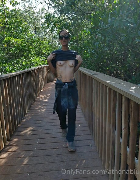 athenablu スター ヌード 画像