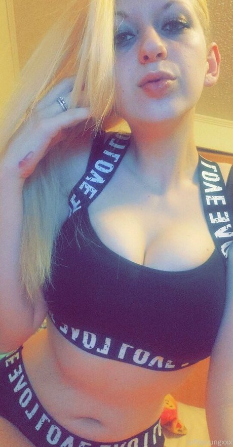 sofieyoungxxx 素敵なスター 写真