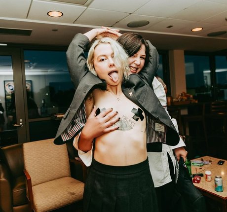 曲線美のランジェリーオンリーファンズ 無料セクシー ギャラリー