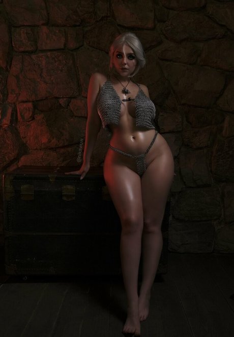 Nikawuw ホットなポルノスター 写真