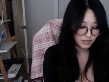 Kang Hee Yoon アート女優 写真