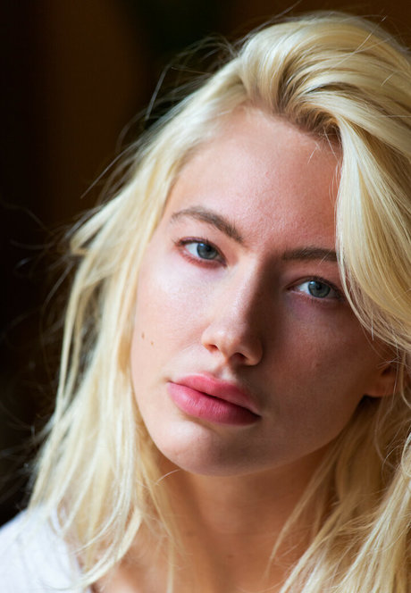 Ivy Wolfe ホットなモデル ギャラリー