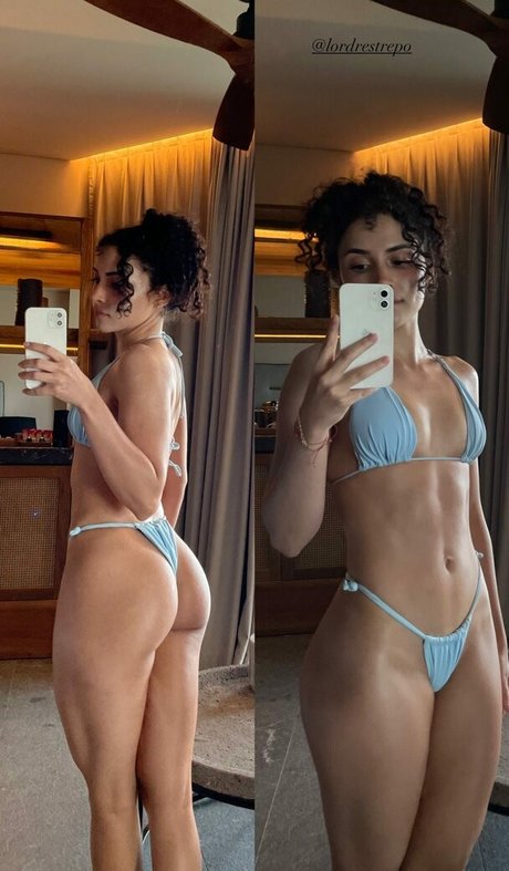 足 熟女 オンリーファンズ 可愛い 写真