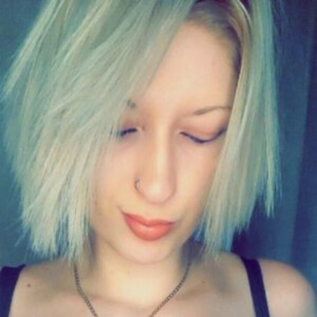 Sofie Young 完璧なスター 写真