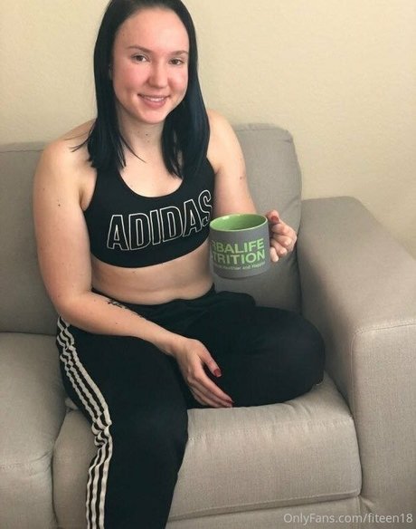 レズビアンマッサージオンリーファンズ アートポルノ 写真