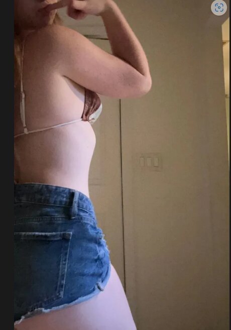 thqttie アダルトモデル 写真