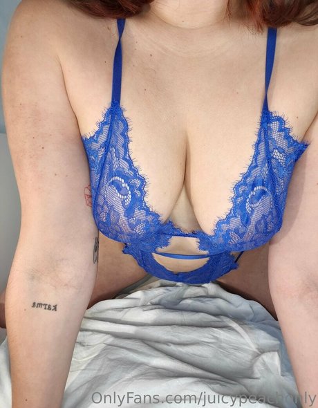 教室オンリーファン セクシー 画像