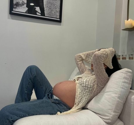 ニューハーフの乗馬オンリーファンズ ヌード ギャラリー