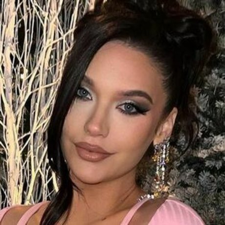 ぽっちゃり妊婦オンリーファンズ ホット裸 ギャラリー