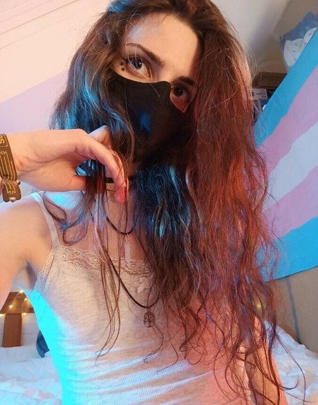 Yonaghoul xxxモデル 写真