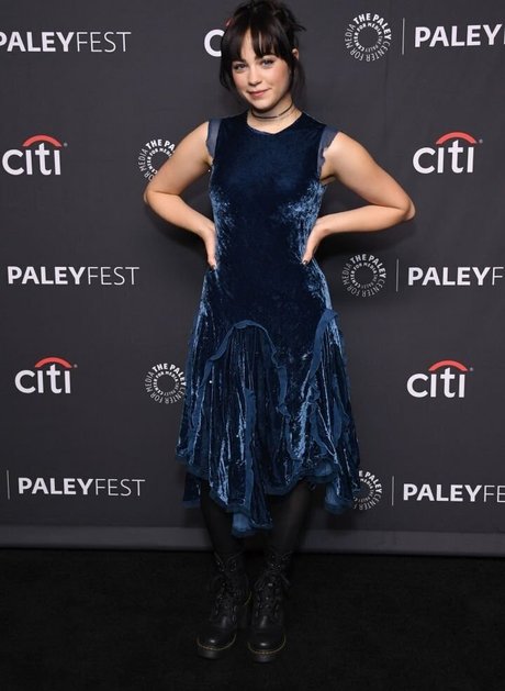 Mary Mouser 無料モデル ギャラリー