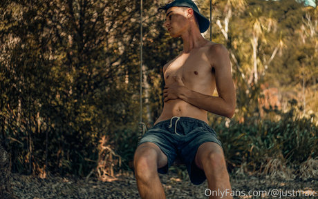 justmax_ ポルノスター ヌード 画像