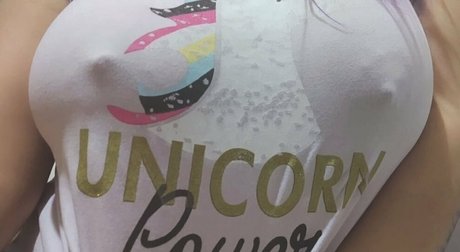 カーリーエボニーオンリーファンズ 無料アダルト 写真