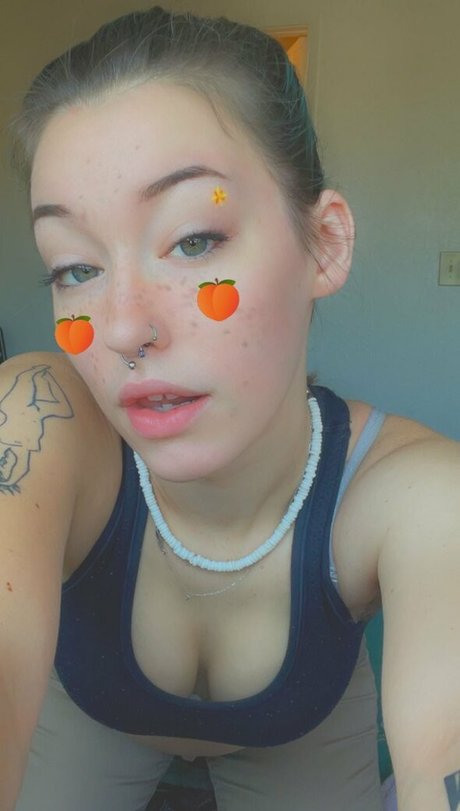 stonedsunni ヌード女優 画像