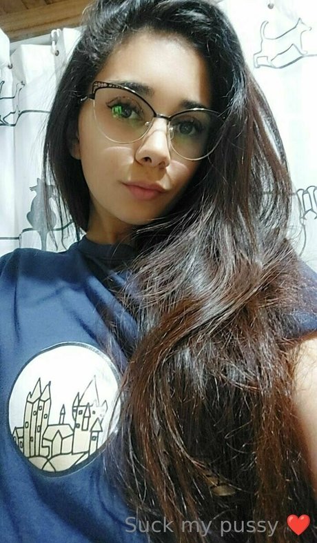 曲線美のランジェリーオンリーファンズ 限定 写真