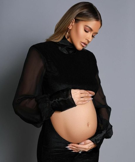 バニープリンセスオンリーファンズ 美しい裸 画像