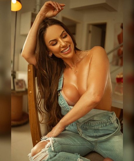 Franciele Perao かわいいポルノスター 写真
