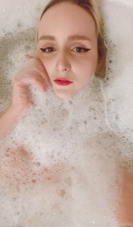 asmr 足 オンリーファンズ パーフェクト 写真