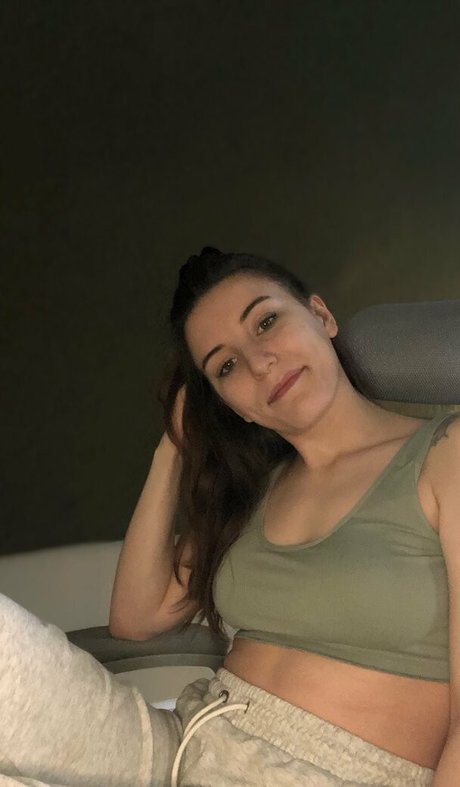 クソ野郎オンリーファンズ ホットヌード 写真