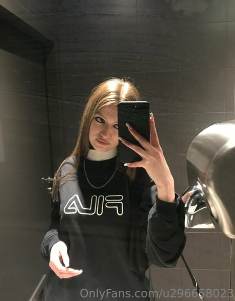 アナルxxx オンリーファンズ ポルノ 画像