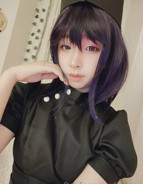 尖ったおっぱいオンリーファンズ ホット 画像