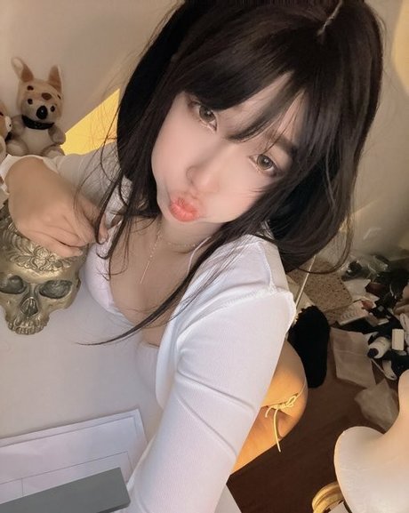 レズビアン乱交オンリーファンズ ホットヌード 写真