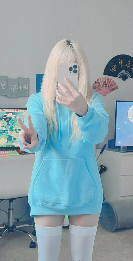 後背位オンリーファンズ 美しい裸 写真