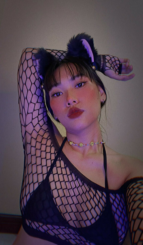 熟女オーガズムオンリーファンズ 可愛い 画像