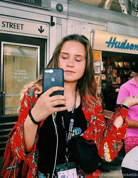 熟女の手コキオンリーファンズ セックス 画像