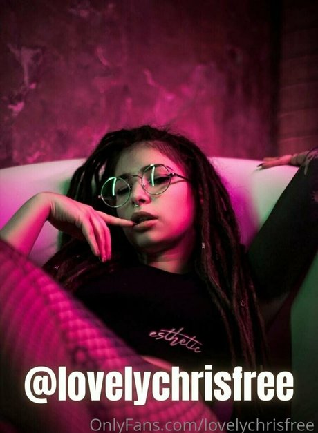 ランジェリーヌードオンリーファンズ ポルノ ギャラリー