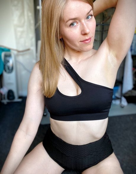 DatOtterGirl 素敵なポルノスター アーカイブ