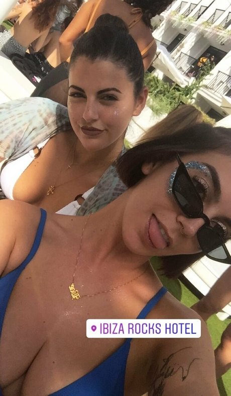 JOI オンリーファンズ セクシー裸 画像