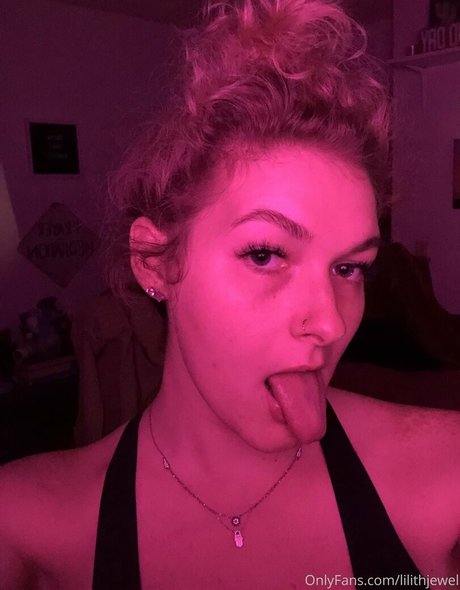 黒檀BDSMオンリーファンズ ホットポルノ 画像