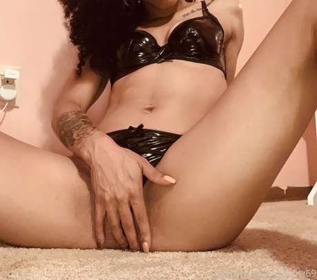 jspamz69 エロティック女優 写真