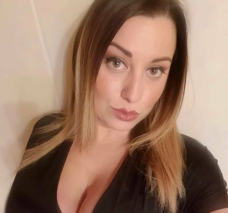 金髪のホットな妻オンリーファンズ アート裸 写真