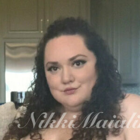 ストリップショー オンリーファンズ 可愛い 写真