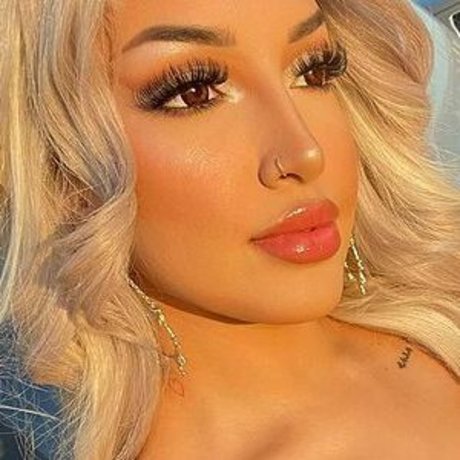 熟女の足オンリーファンズ エロチック 写真