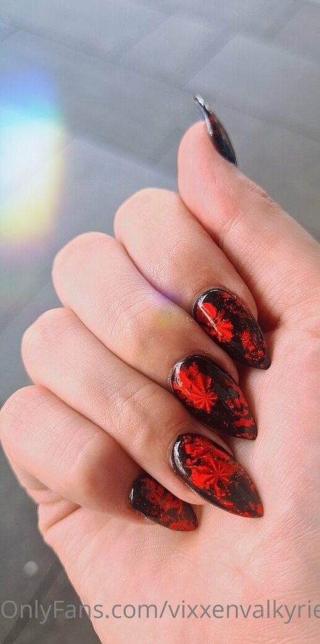 アニメガールズオンリーファン セクシーヌード 写真