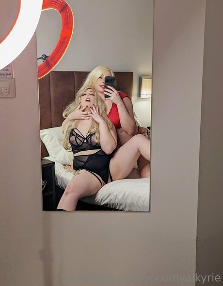 熟女の手コキオンリーファンズ 裸 写真